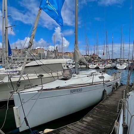 Отель Surfbird Cozy Sailboat Escape Лиссабон Экстерьер фото